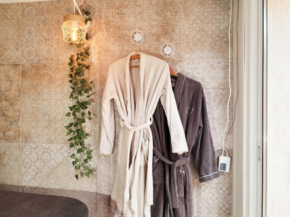 Aulnoy-lez-Valenciennes Lux, Chambre Spa Privatif Valenciennes מראה חיצוני תמונה