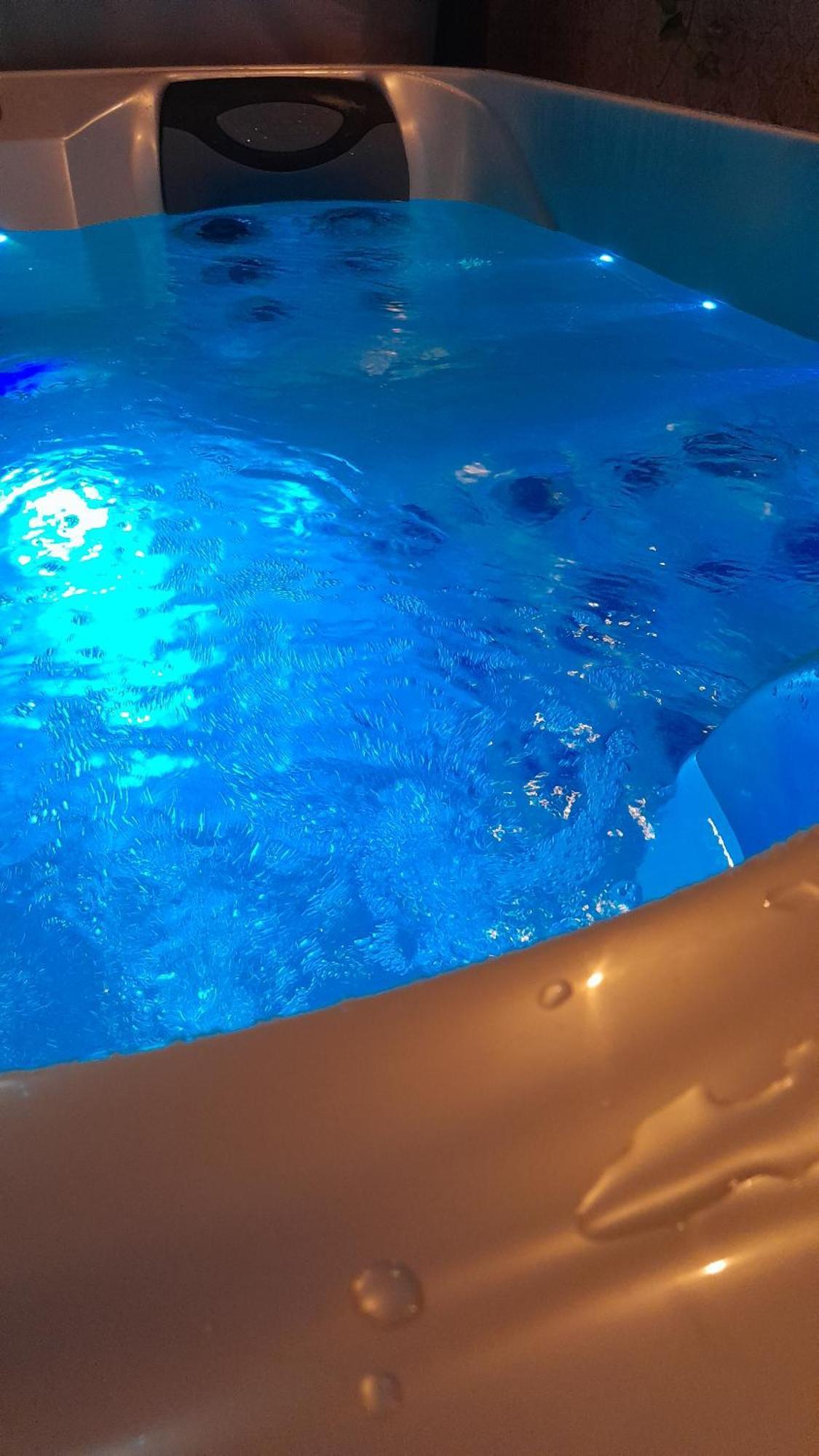 Aulnoy-lez-Valenciennes Lux, Chambre Spa Privatif Valenciennes מראה חיצוני תמונה